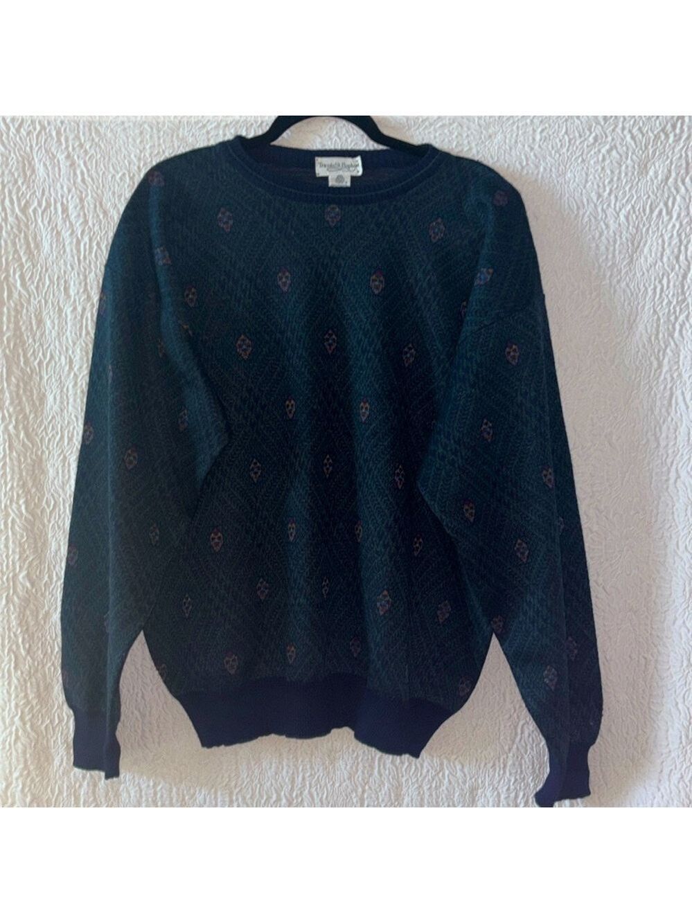 Tricots St. Raphael Diamond/Mask Pattern Pure New Wool Long Sleeve Knit Sweater